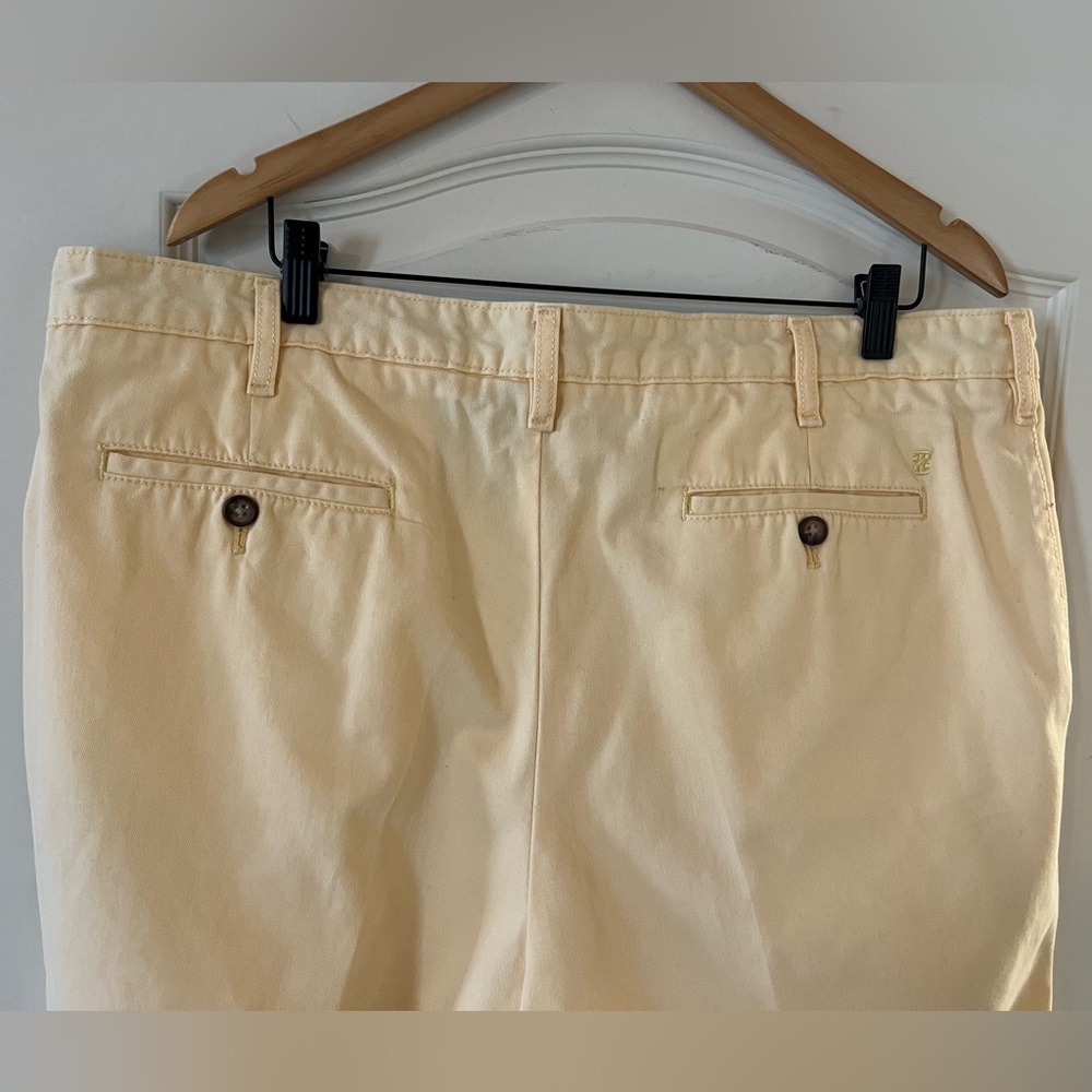 IZOD Saltwater Chinos Light Yellow Flat Front Dress Shorts Men’s Size 40W - Picture 3 of 15